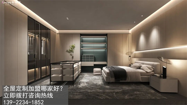 成品衣柜和定制衣柜哪個更好？成品衣柜和定制衣柜區別